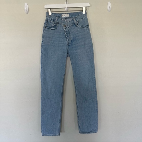 Abercrombie & Fitch The Dad High Rise Curve Love Crossover Jean Button Fly 25/0 - Picture 1 of 6